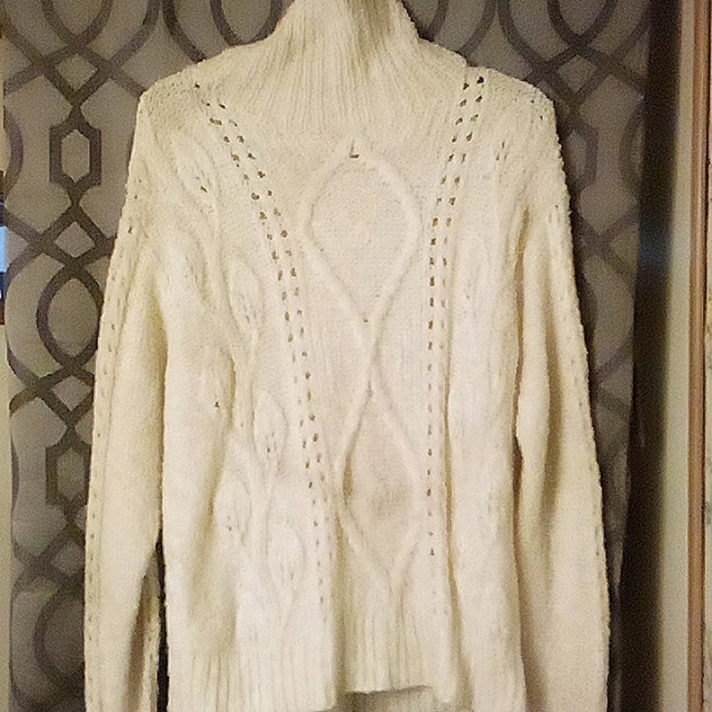 Women's sweater